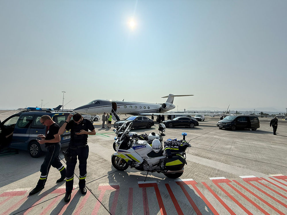 government travel solution–luxury travel vip protection elite services police escort